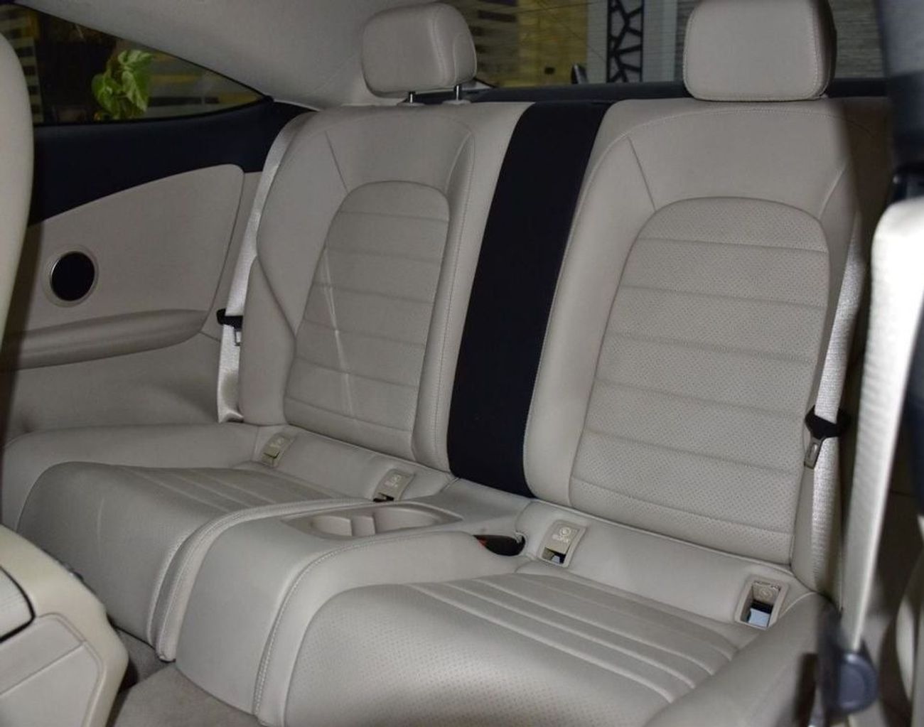 مرسيدس بنز C 300 كوبيه EXCELLENT DEAL for our Mercedes Benz C300 4Matic ( 2017 Model ) in White Color American Specs