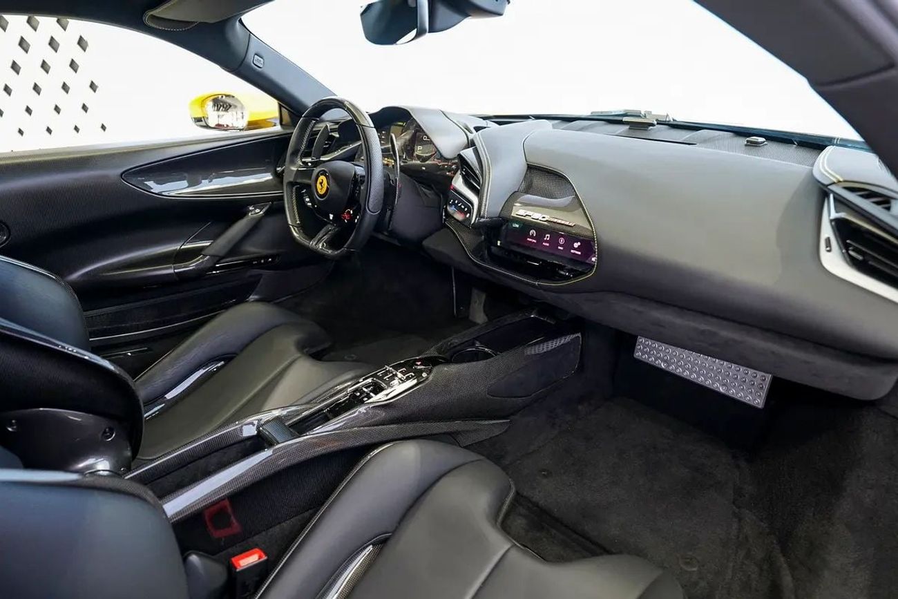 فيراري SF90 ستراديل STRADALE