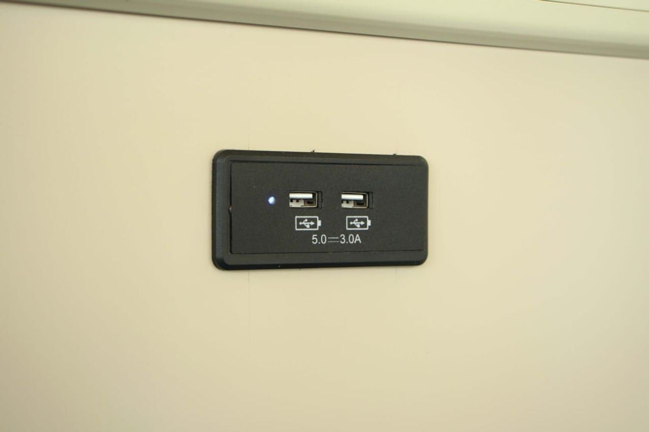 CHTC Bus 2023 CHTC Coaster 3.0 28STR - White inside Beige