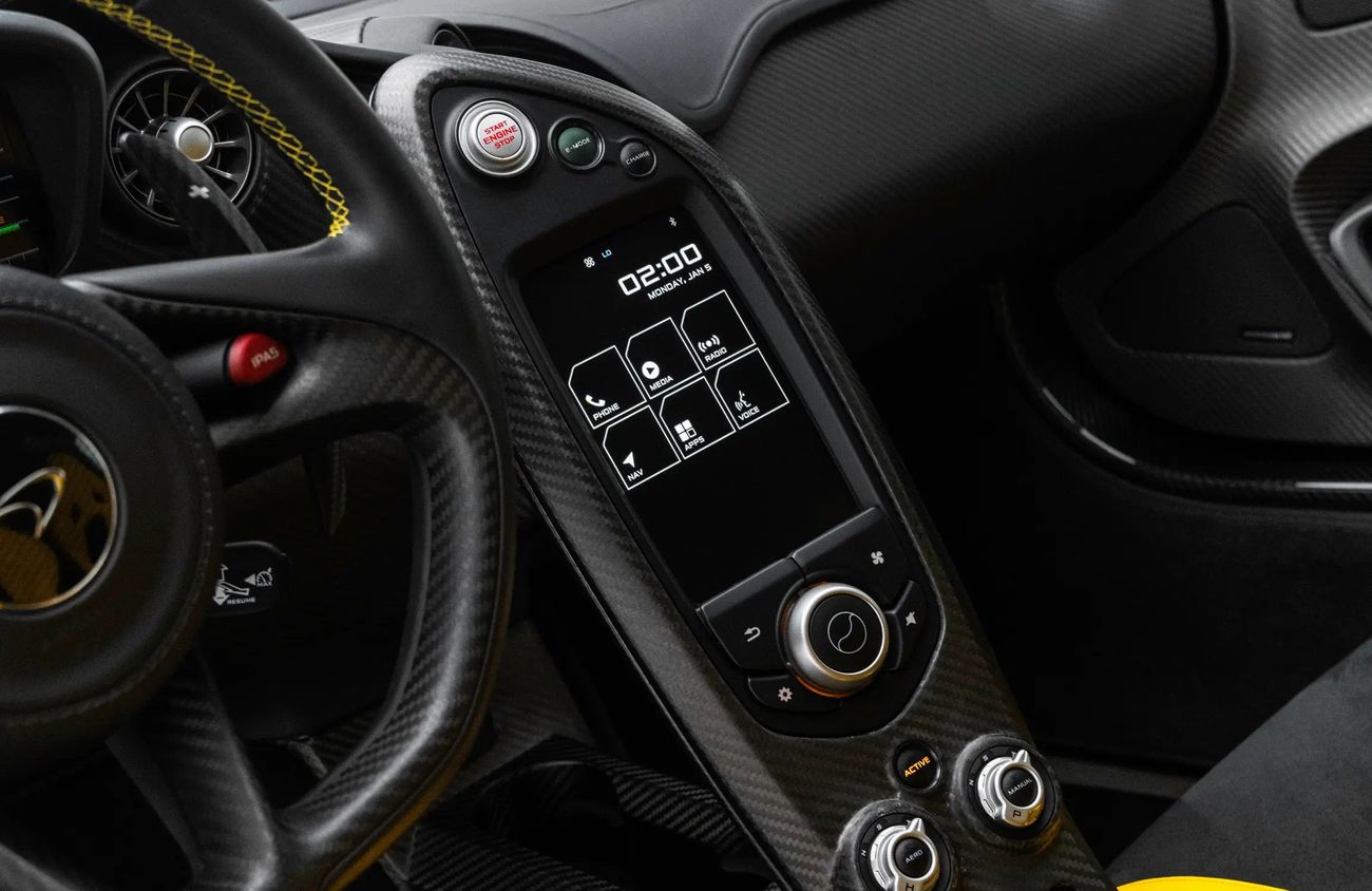 مكلارين P1 3.8L V8 Twin-Turbocharged + Electric Motor