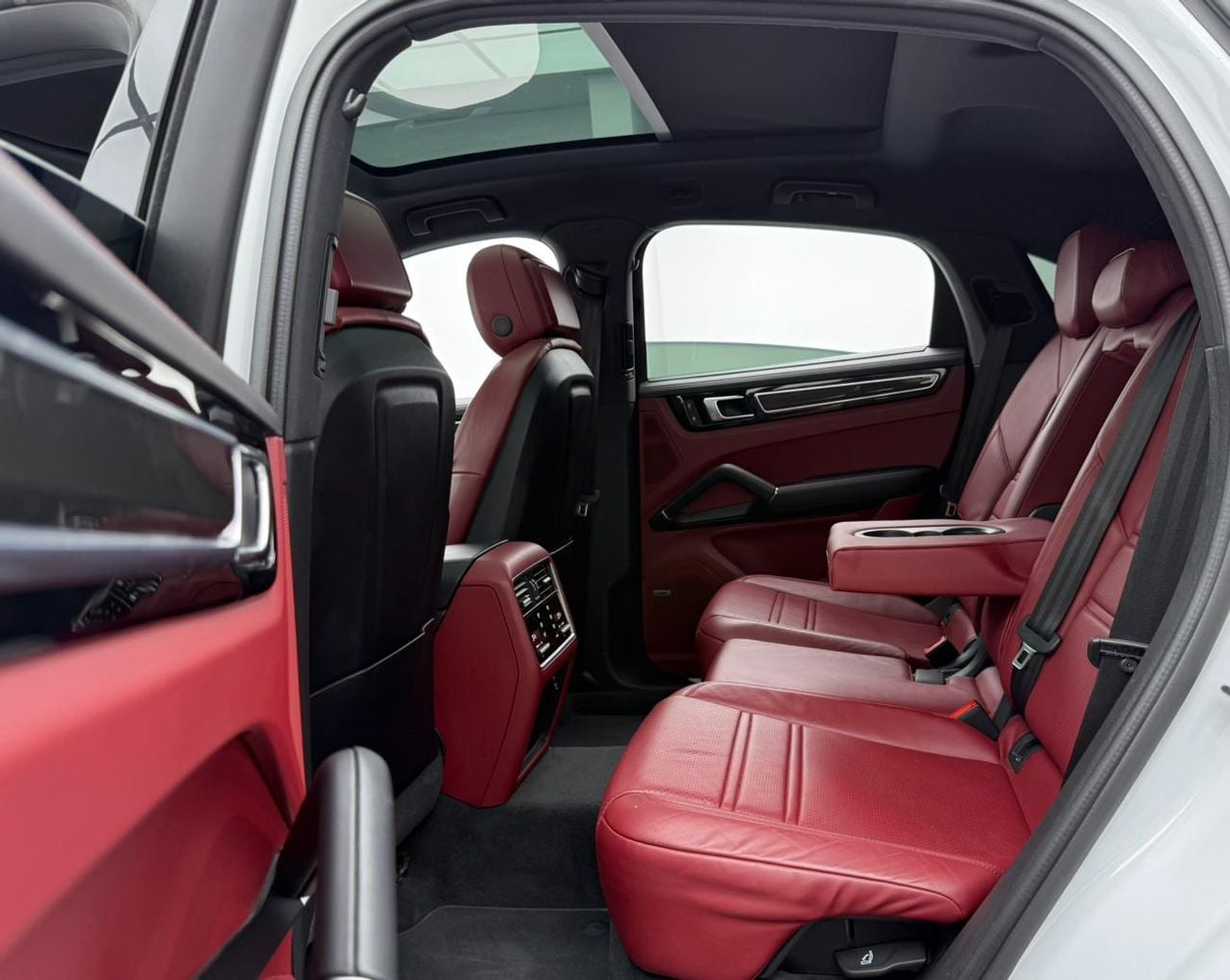 Porsche Cayenne Base Coupe 2022 Porsche Cayenne Coupe, Warranty, Full Porsche Service History, Sport Chrono Package,