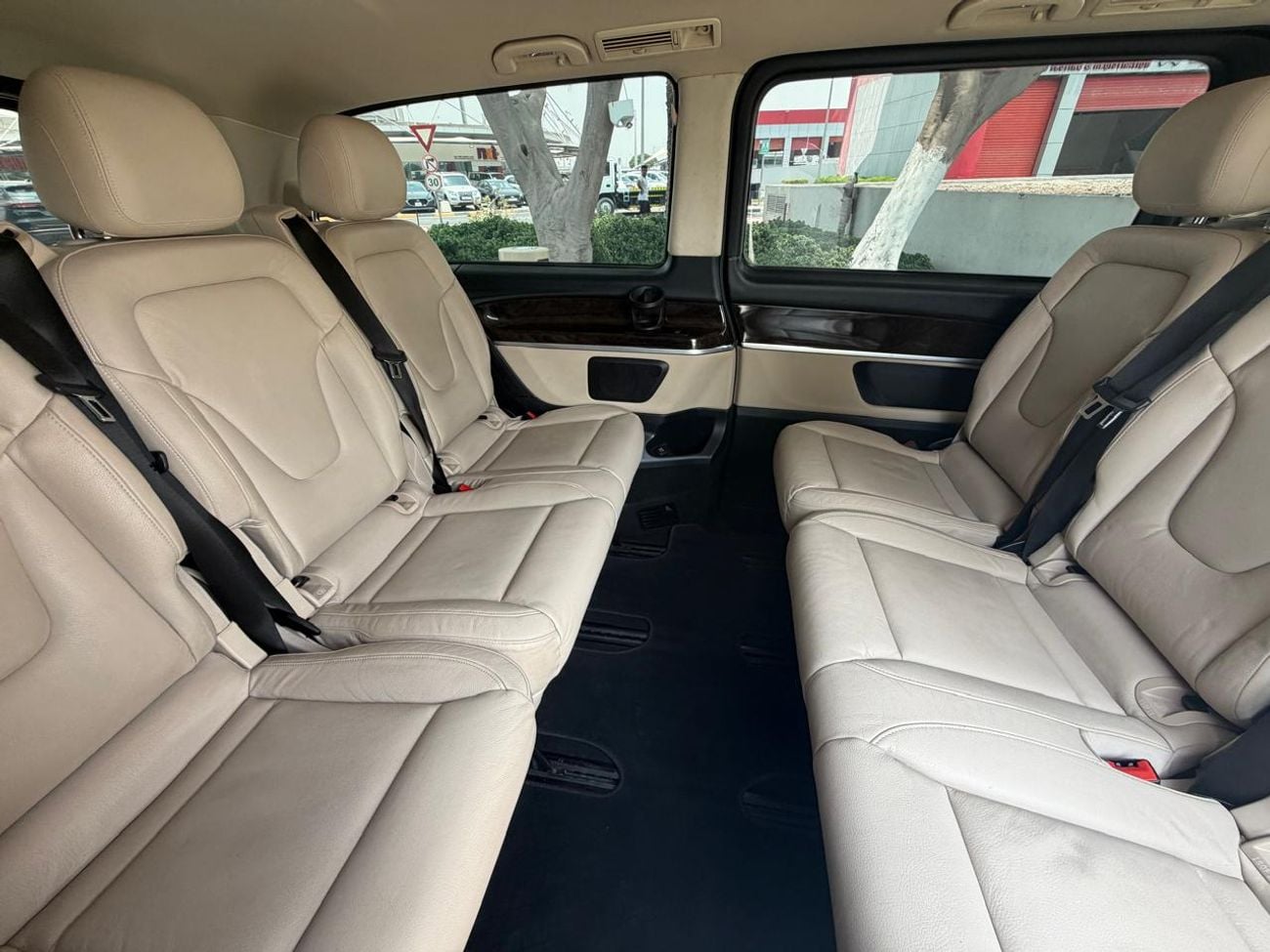 مرسيدس بنز V 250 AVANTGARDE LWB