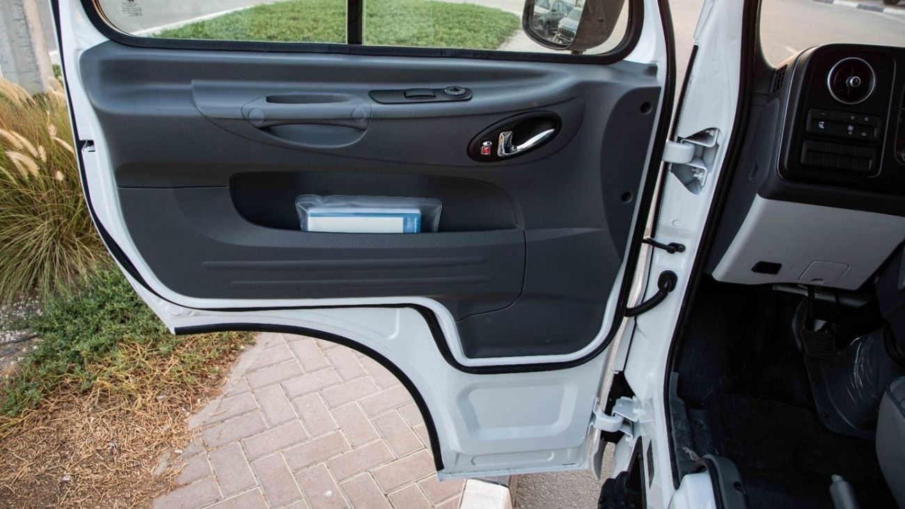 هيونداي كونتي FL 28-seater 3.9L Diesel | GCC Specs | 2026 | For Local Registration +10%