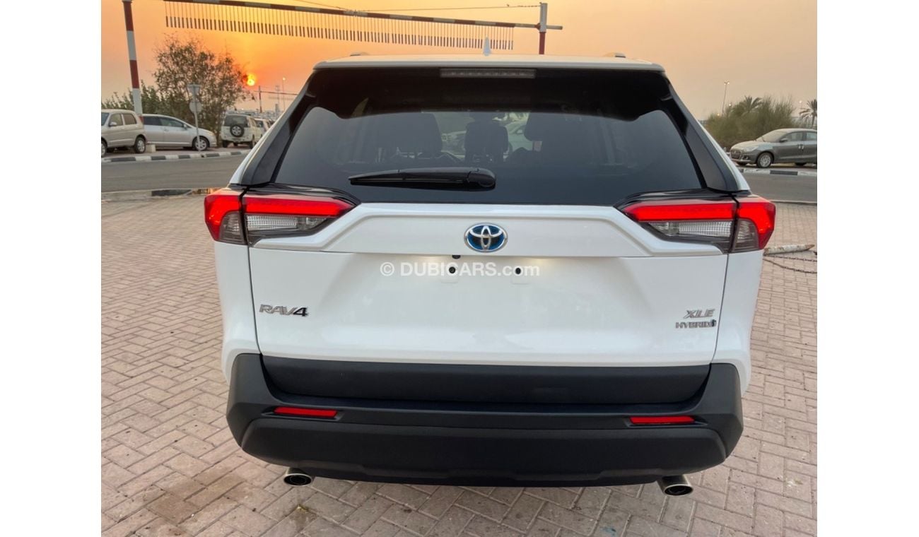 Toyota RAV4 XLE Hybrid AWD