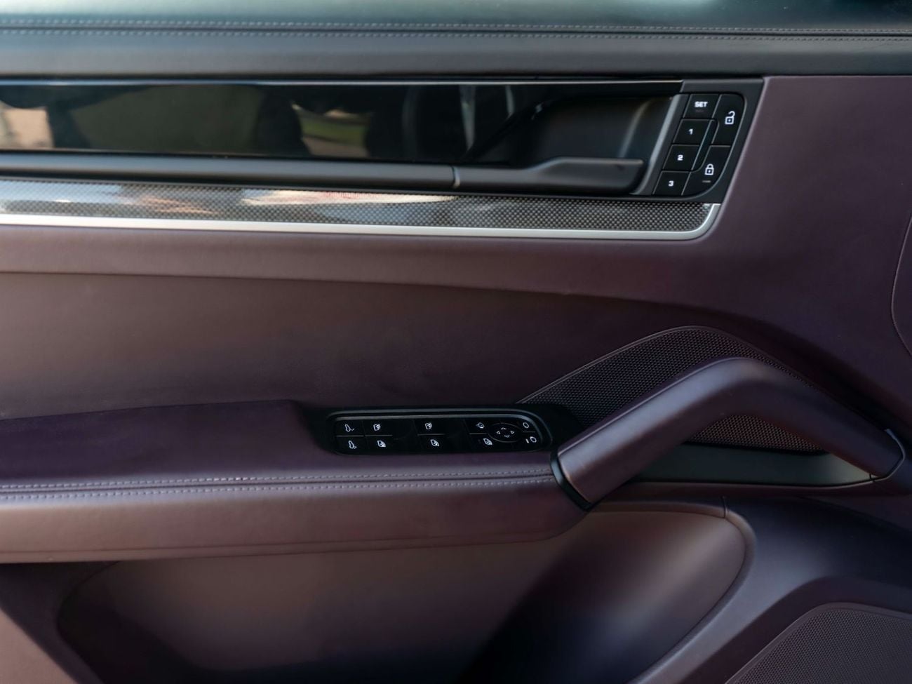 Porsche Cayenne Base Coupe