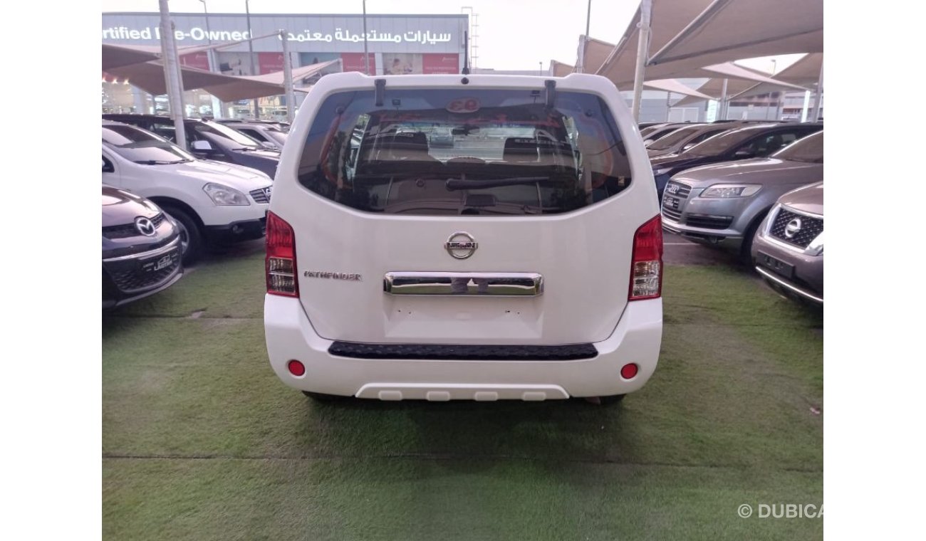 Nissan Pathfinder Nissan Pathfinder 2014 GCC No. 2 No need for expenses in very good condition