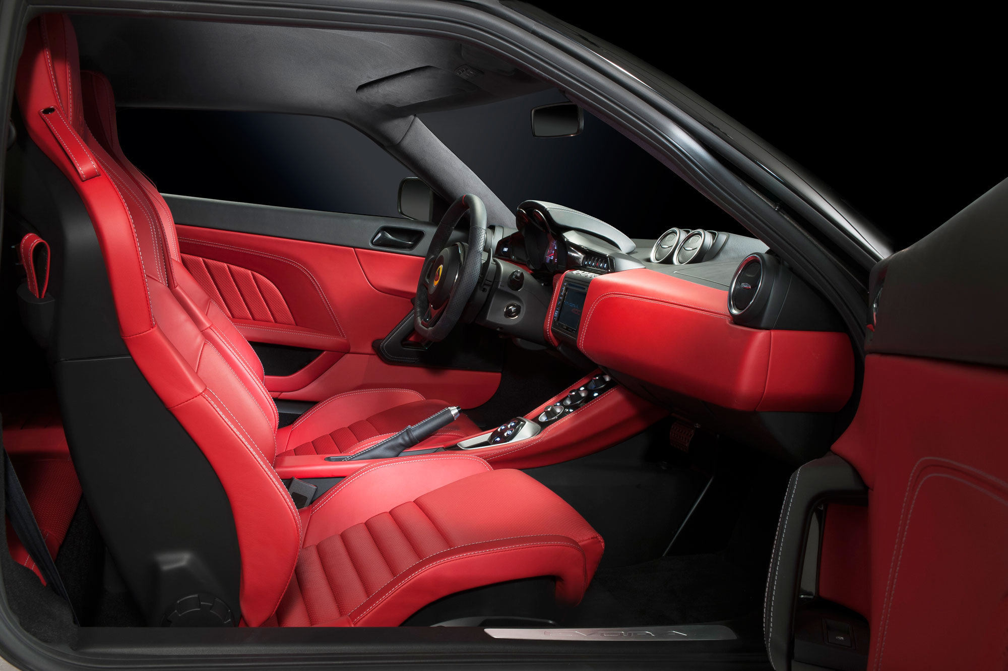 Lotus Evora interior - Front Seats