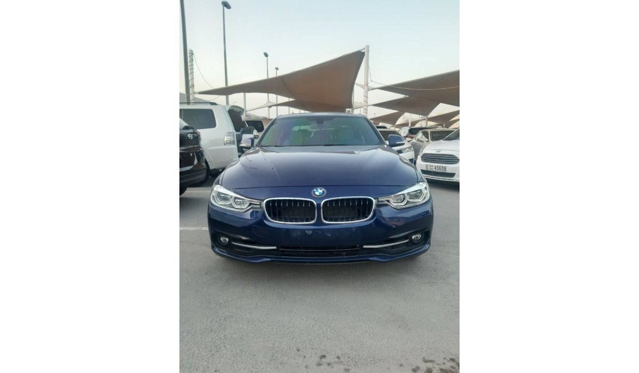 BMW 330i الامارات الشارقة سوق الحراج