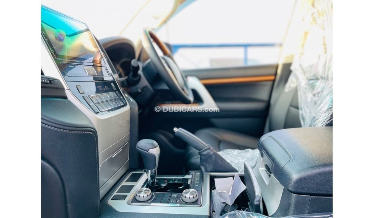 تويوتا لاند كروزر Toyota Landcruiser RHD Diesel engine model 2020 car very clean and good condition
