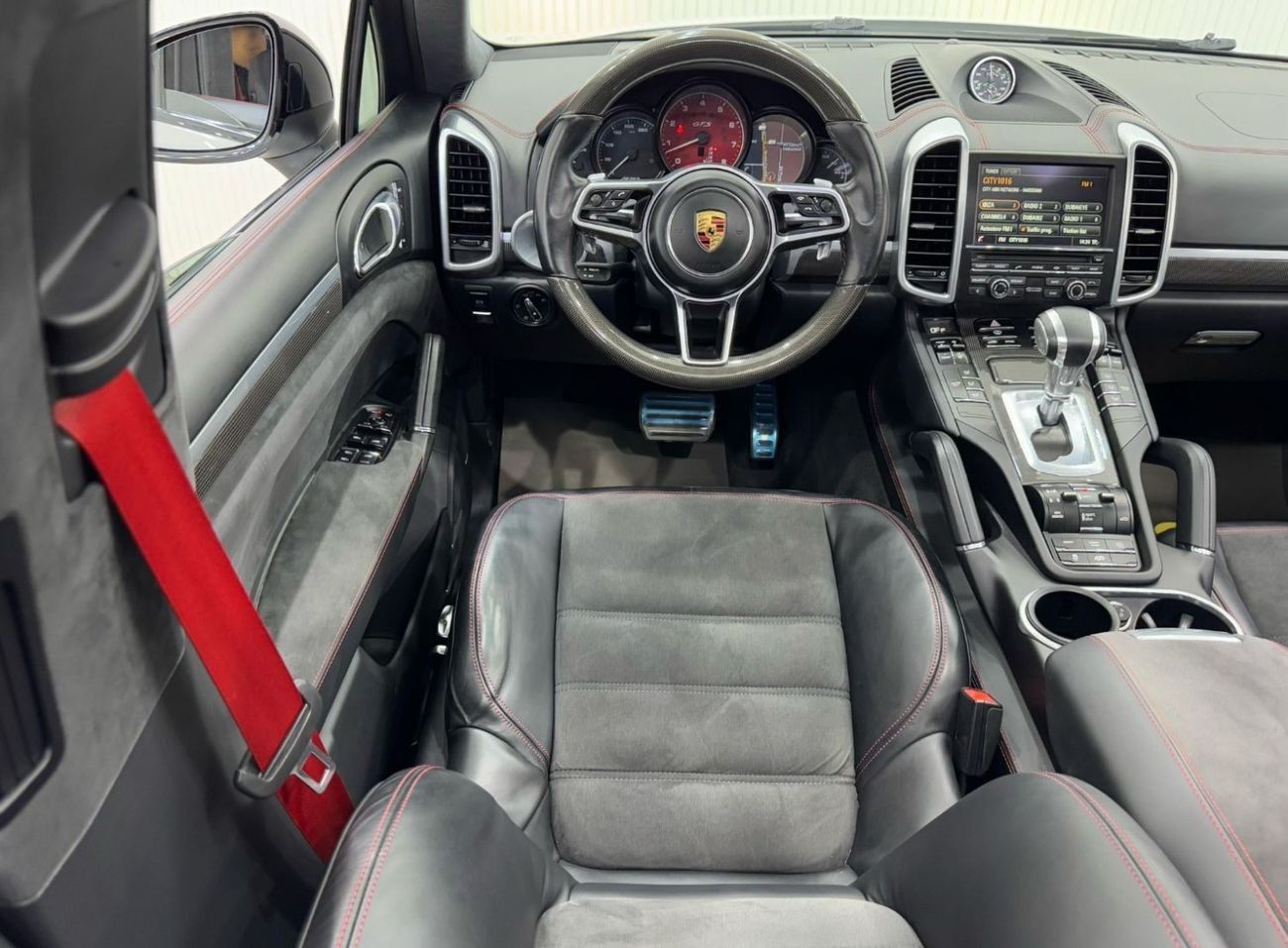 Porsche Cayenne GTS 3.6L 2016 Porsche Cayenne GTS, Porsche Agency Full Service History, Excellent Condition, GCC