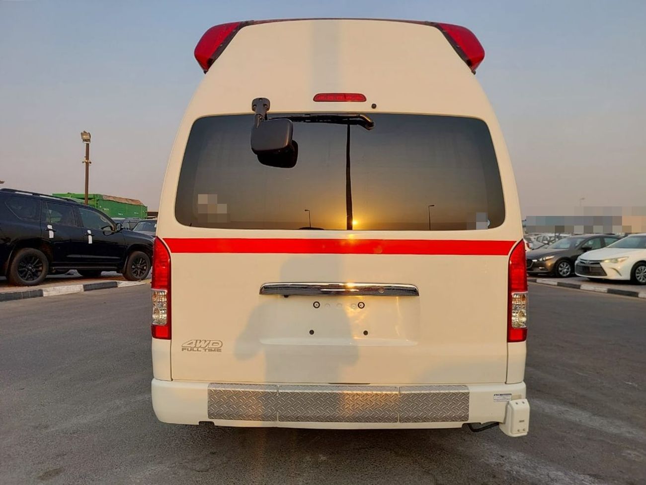 تويوتا هاياس TOYOTA HIACE VAN AMBULANCE RHD 2015 MODEL 2.7 L PETROL AUTOMATIC(PM14222)