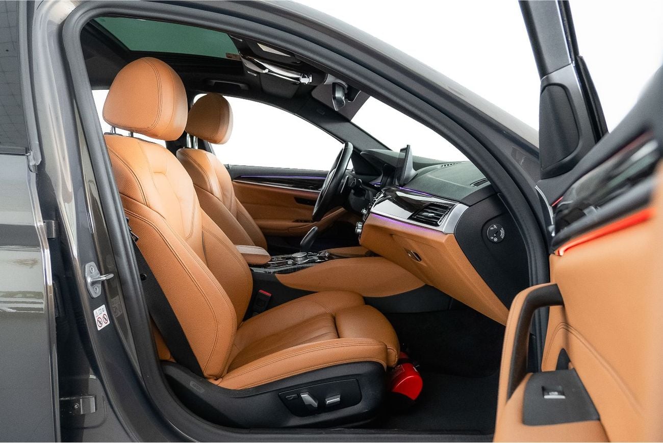 بي أم دبليو 520i M SPORT