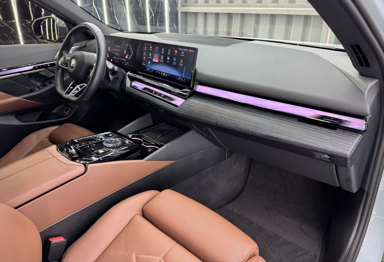 بي أم دبليو 530i M SPORT