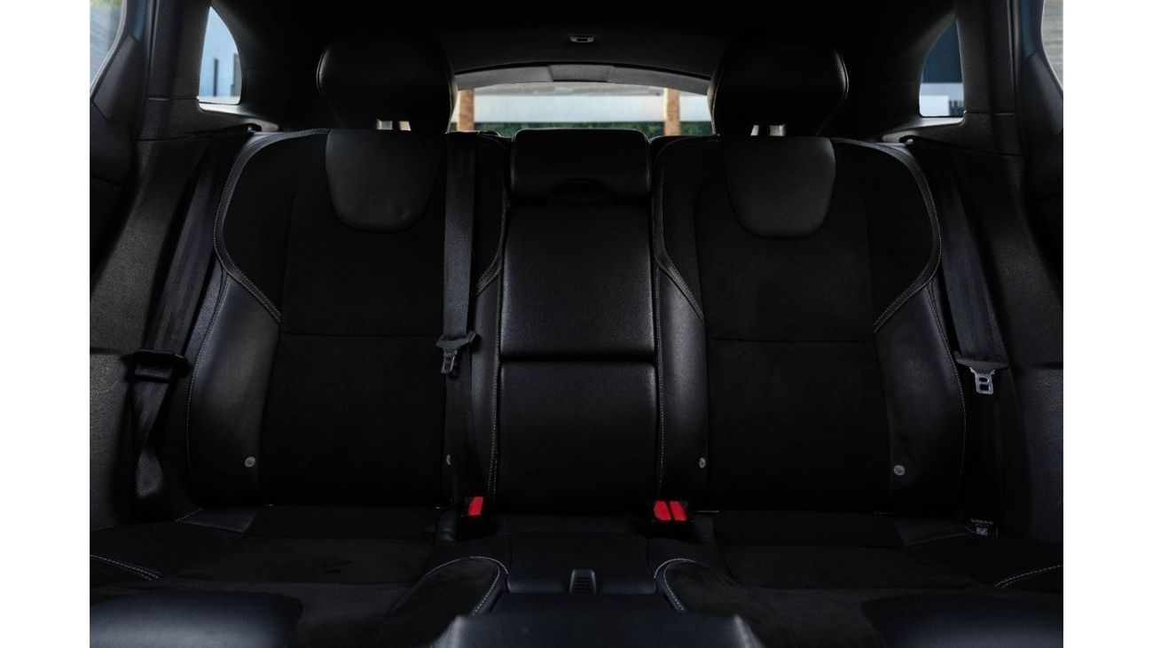 Volvo V40 R Design 40 T5  | 1,187 P.M (4 Years)⁣ | 0% Downpayment | Well Maintained