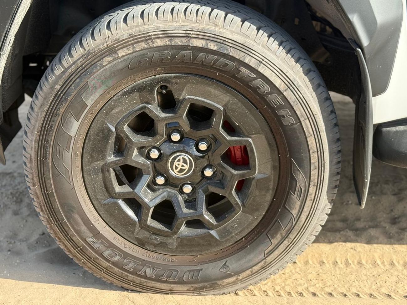 Toyota Hilux GR Sport 2.8L 09/SEPTEMBER PRODUCTION