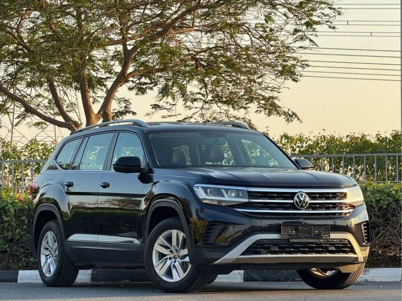 فولكس واجن تيرامونت  FULL SERVICE BEFORE PURCHASING THE CAR  VOLKSWAGEN TERAMONT  GCC SPECS  SINGLE OWNER  2 YEARS WARRAN