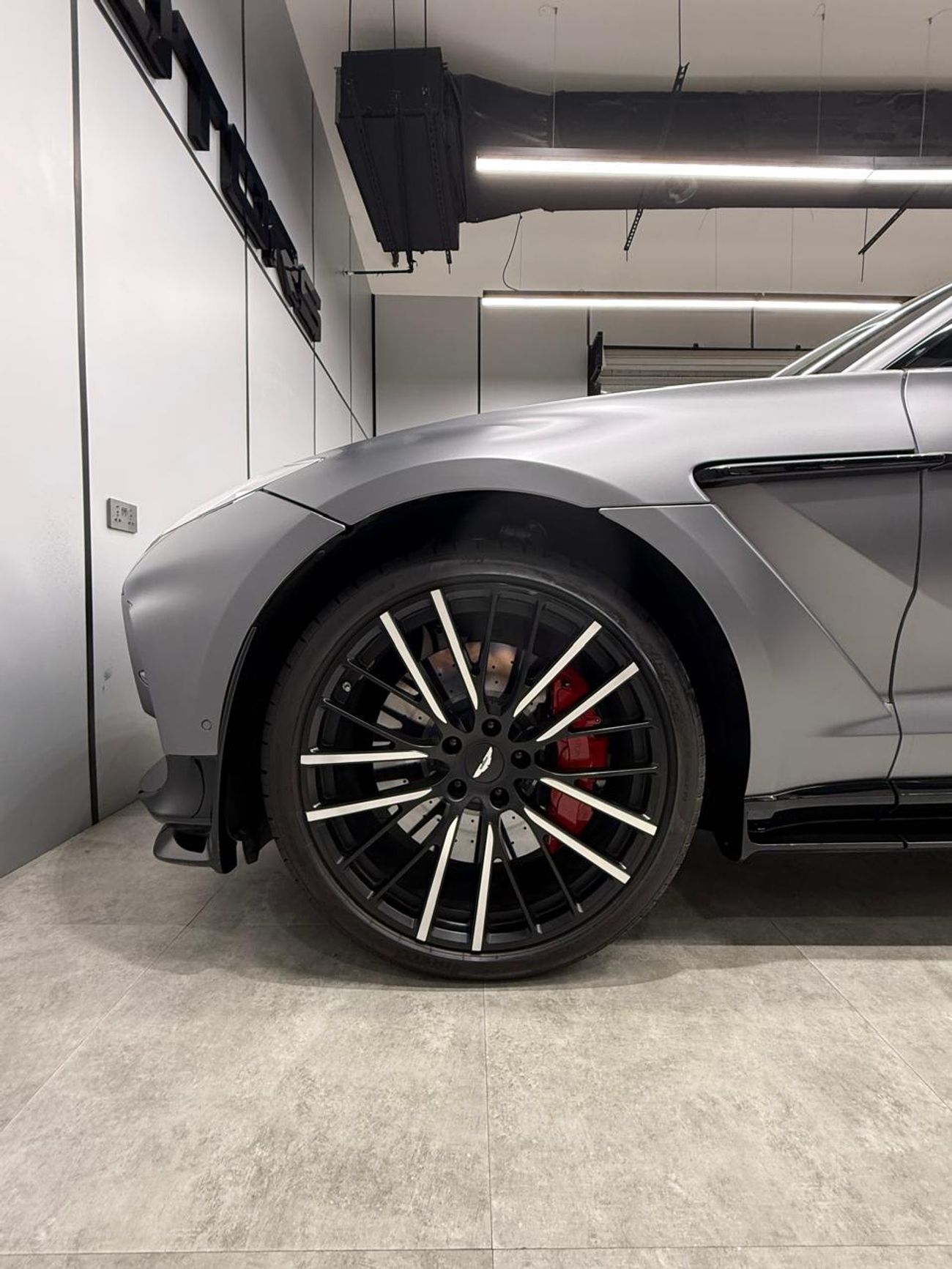 Aston Martin DBX 707 | GCC Specs | Dealer Warranty & Service Contract