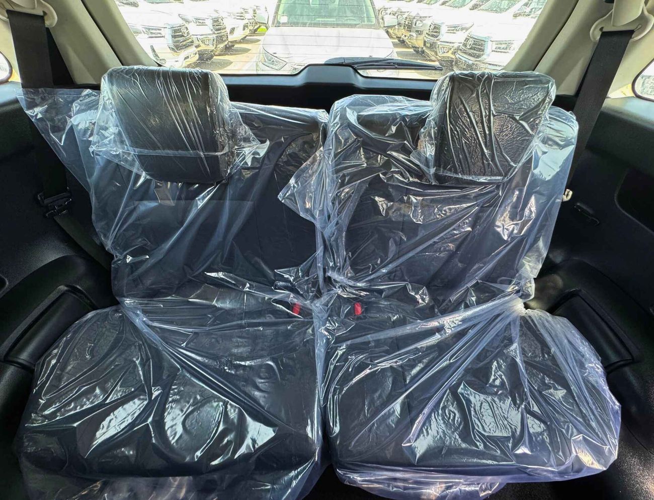 تويوتا فورتونر EXR/ V4 4WD/ LOW MILEAGE/  LEATHER / GCC / EXPORT ONLY / LOT#28398