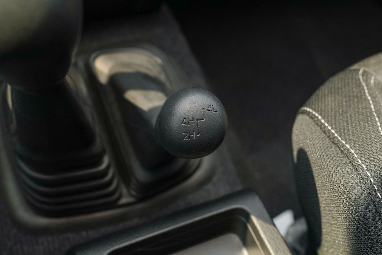 ميتسوبيشي L200 #AM MITSUBISHI L200 2.4L GLX 4X4 D/C MID(i) M/T PTR 2025 Export Only