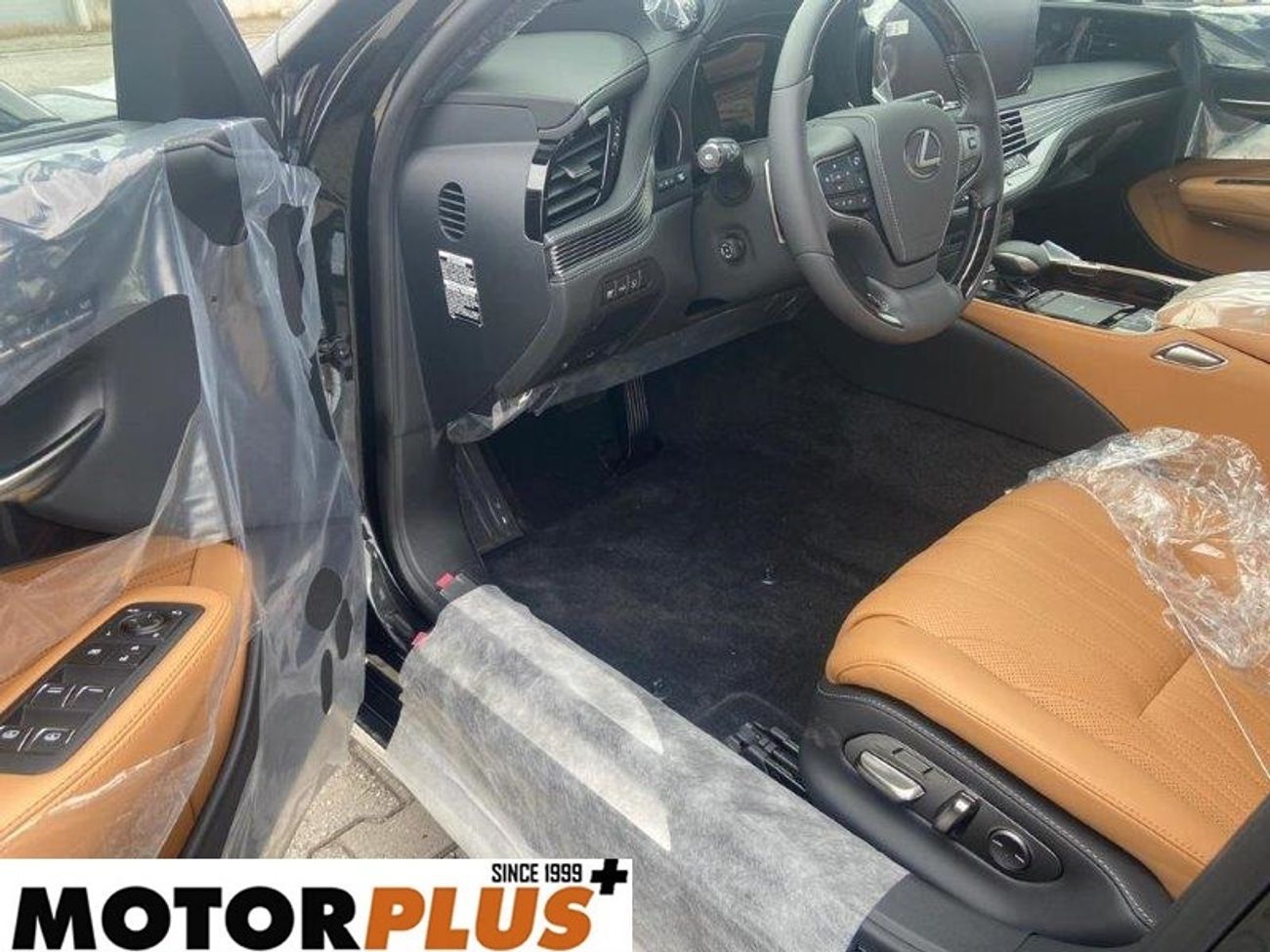 Lexus LS500 HYBRID EXCLUSIVE AWD with "Ottoman Seat”