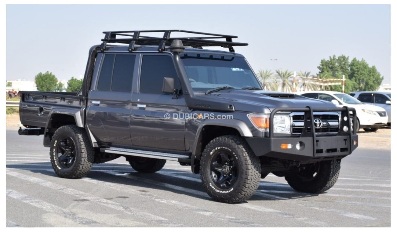 تويوتا لاند كروزر بيك آب