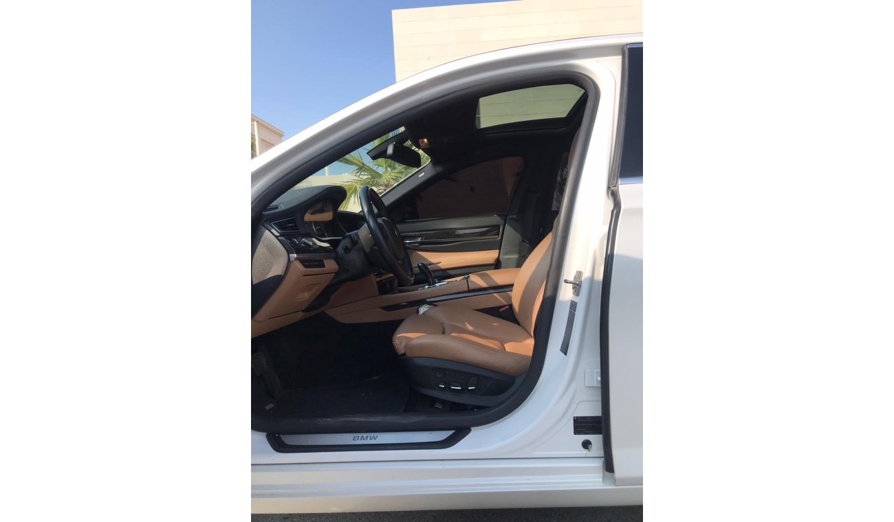 بي أم دبليو 750 BMW 750LI GCC 965X48 , 0% DOWN PAYMENT , FULL PTION