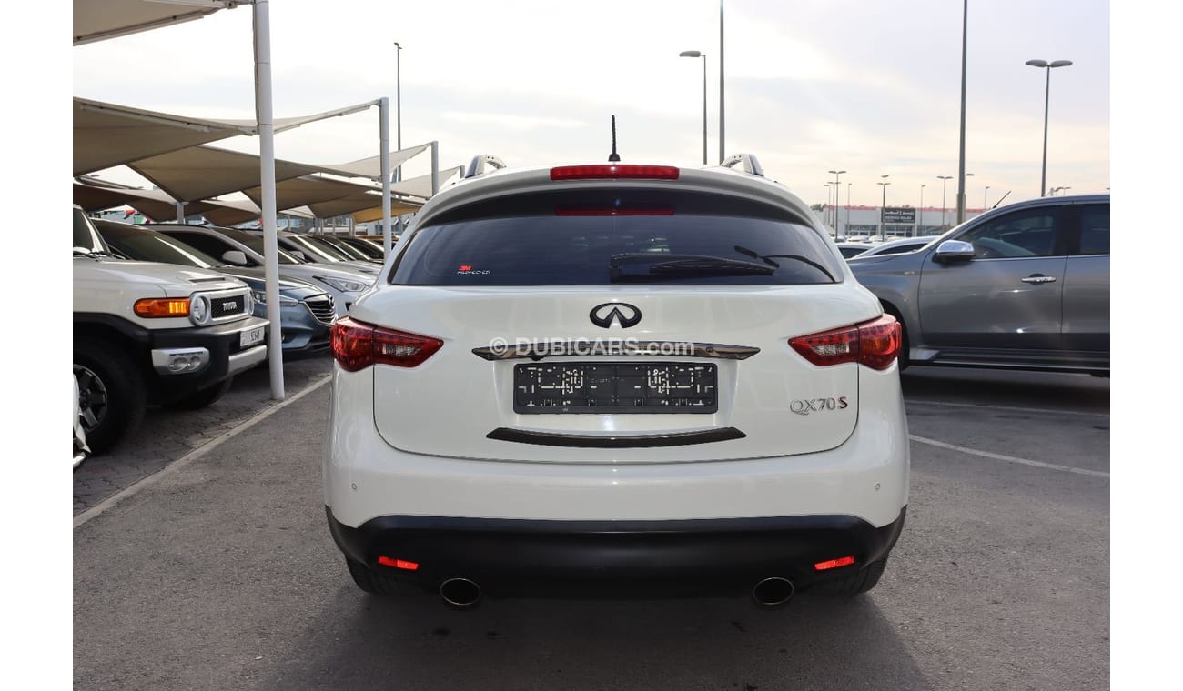 Infiniti QX70 Sport Luxury Infiniti QX70s 2016 GCC