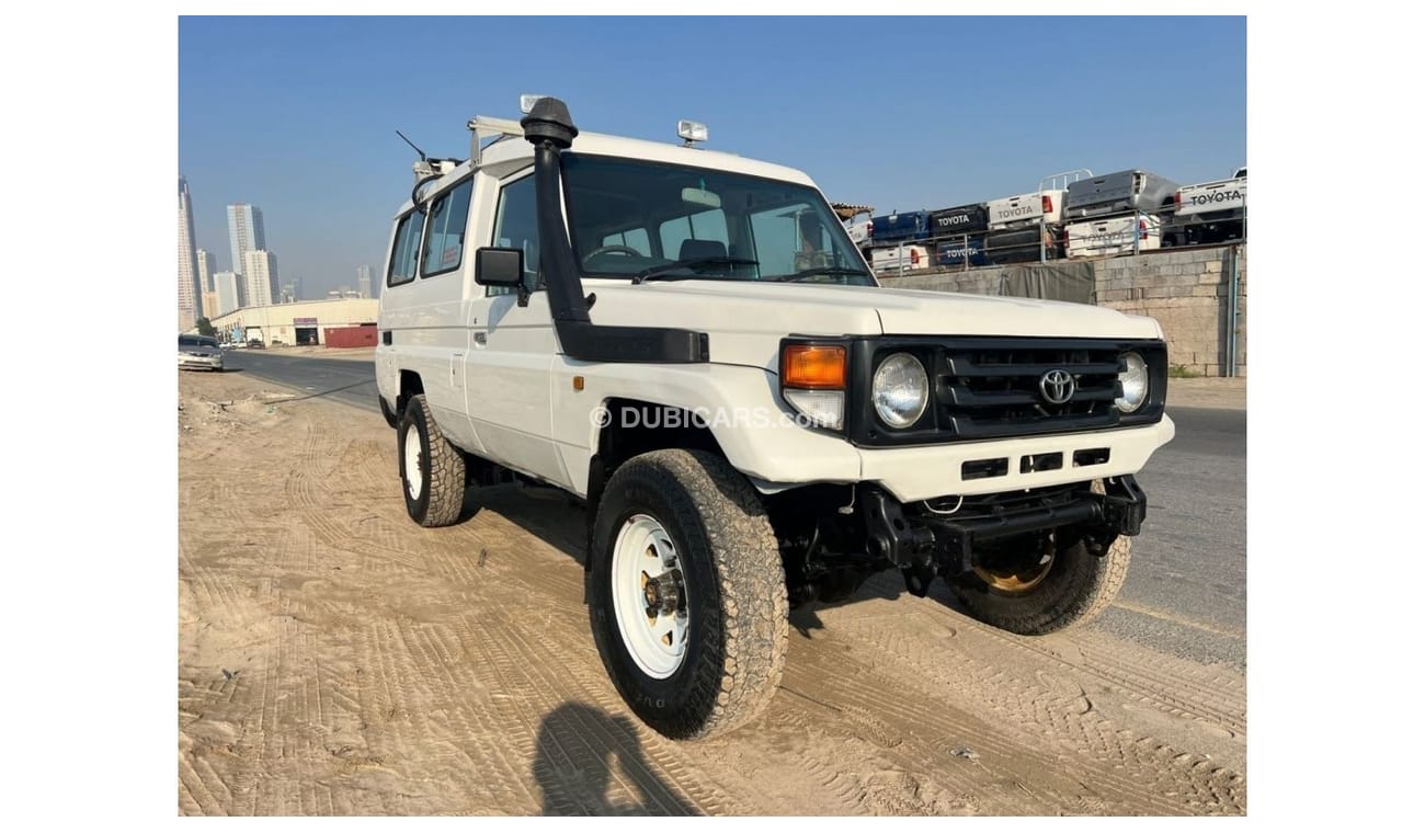 Used Toyota Land Cruiser Hard Top 2001 for sale in Dubai - 699418