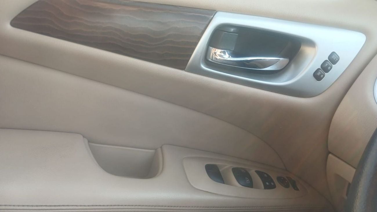 Nissan Pathfinder SL 3.5L (260 HP) 4WD