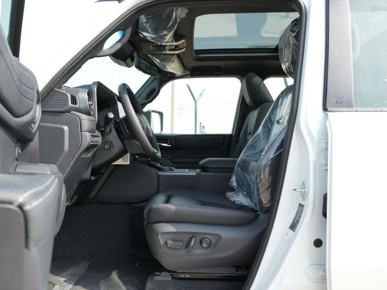 Toyota Prado VXR Toyota Prado 2.8L diesel Luxury panorama Full option GCC 2026