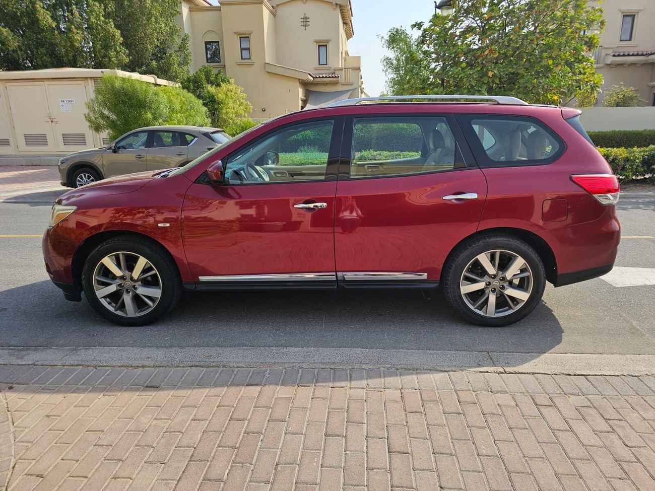 نيسان باثفايندر SV