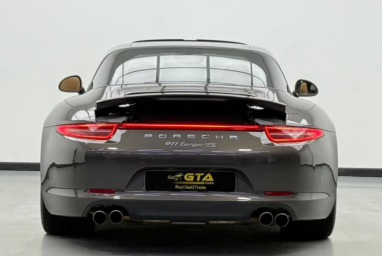 Porsche 911 Targa 4S 3.8L 2015 Porsche 911 Targa 4S ,Porsche Service History ,Excellent Condition ,GCC