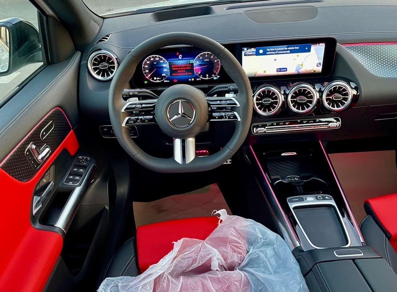 Mercedes Benz GLA 200 AMG PREMIUM Premium 1.4L AMG 5 years warranty 2025 GCC