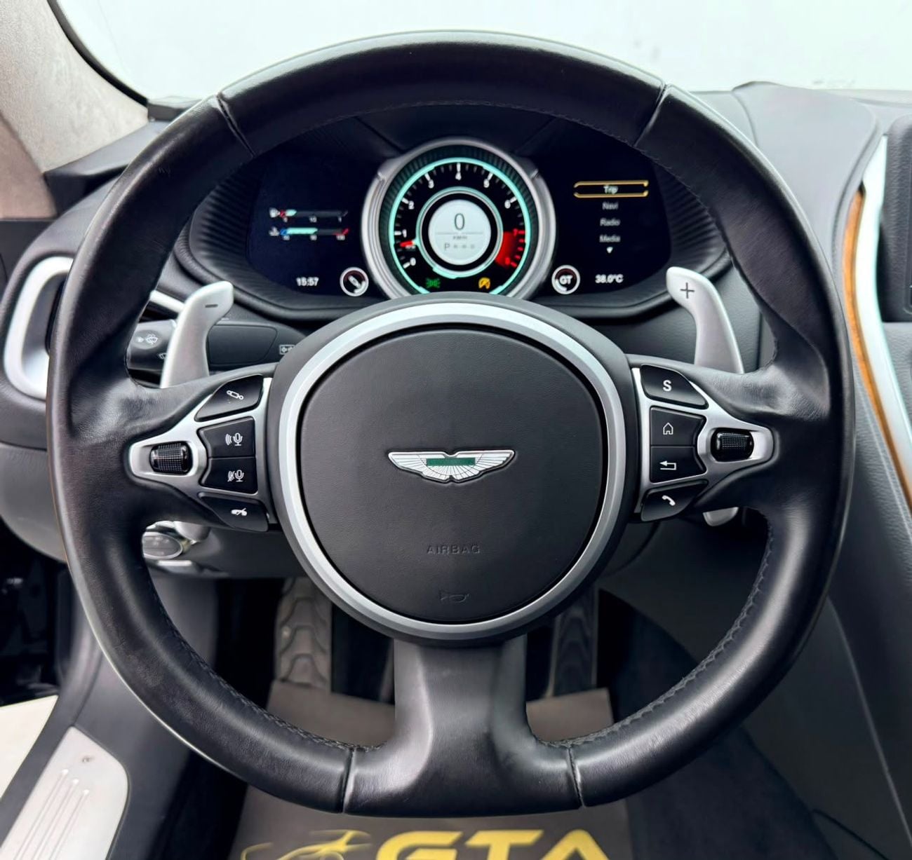 Aston Martin DB11 STD 2018 Aston Martin DB11 V12 Coupe, Service History, Fully Loaded, Excellent Condition, Japanese