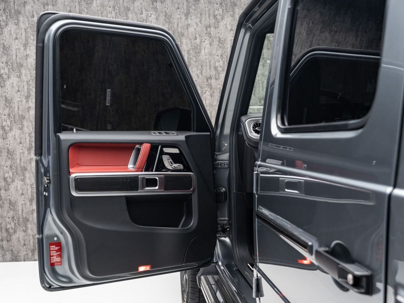 Mercedes Benz G63 AMG STANDARD BUY NOW, PAY 2027 | THE BLACKLINE STANDARD | 2027 Mercedes Warranty, Full Service History, GCC