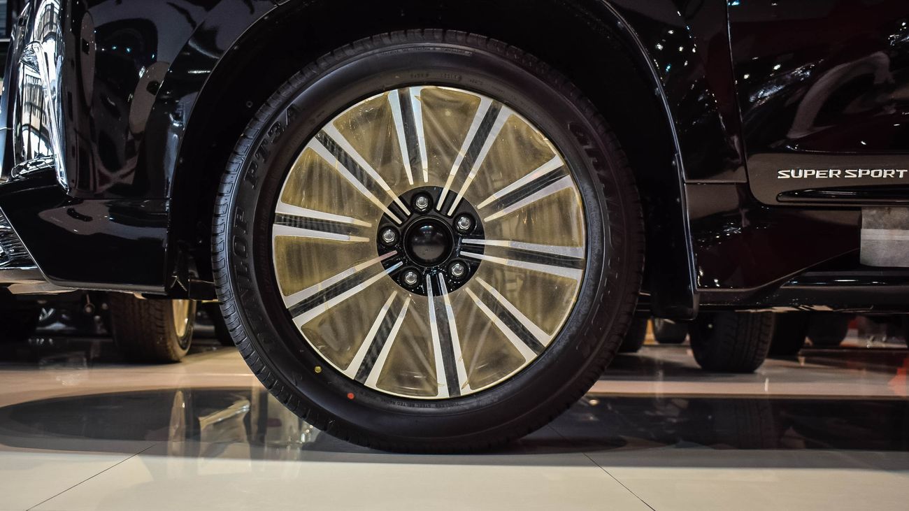 Lexus LX 570 S SUPERSPORT