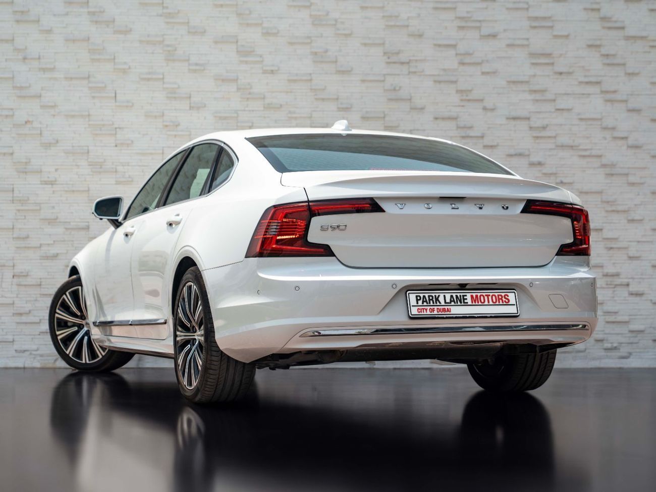 Volvo S90 B5