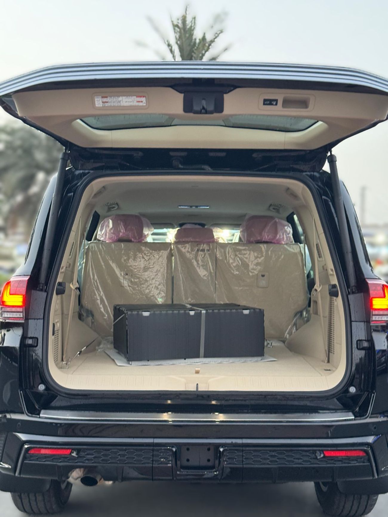 Toyota Land Cruiser VXR 4.0L With Rader JBL  Full Option SUV (Ready Stock)