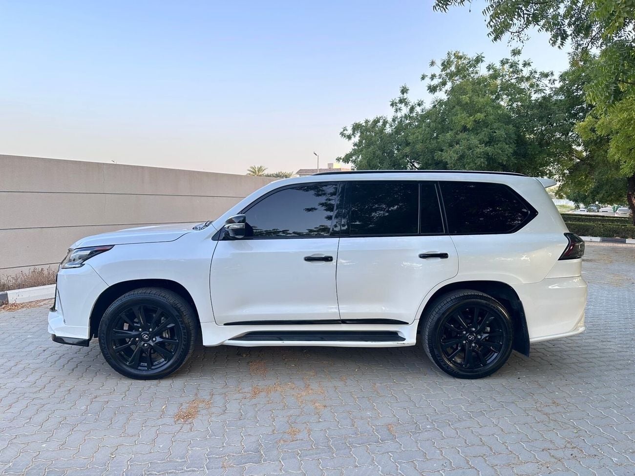 لكزس LX 570