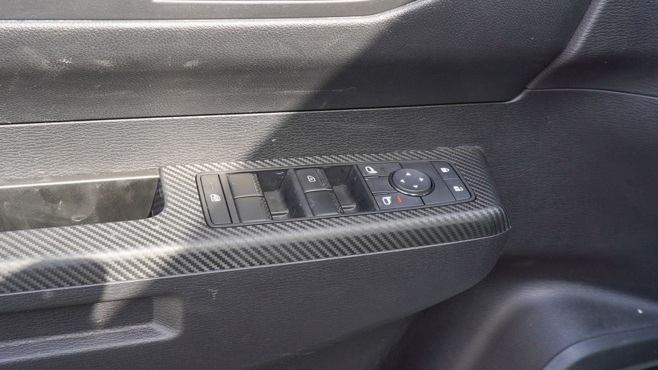 Mitsubishi L200 Brand New Mitsubishi L200 GLS 2025 Export 2.4L 4WD M/T|White/Black|L200-GLX-P-4WD-25|