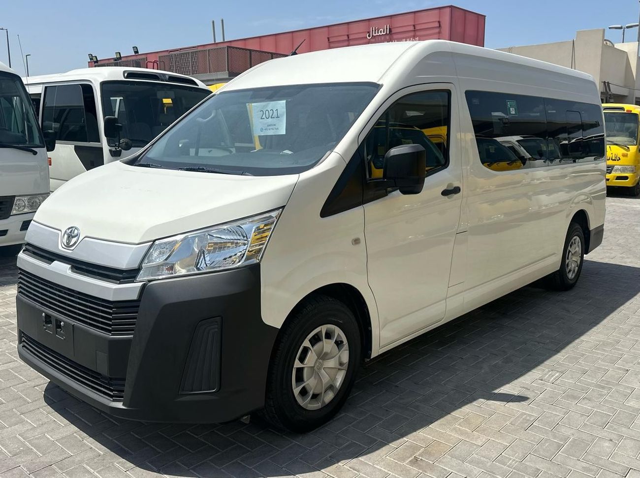 Toyota Hiace GL -High Roof Commuter 3.5L M/T