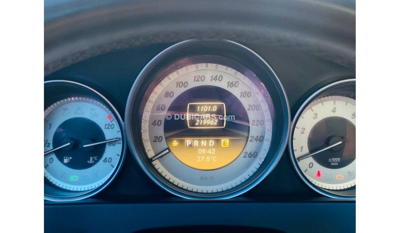 Mercedes-Benz C 350 Std Std Mercedes Benz C360 GCC 2012  full option coup perfect condition