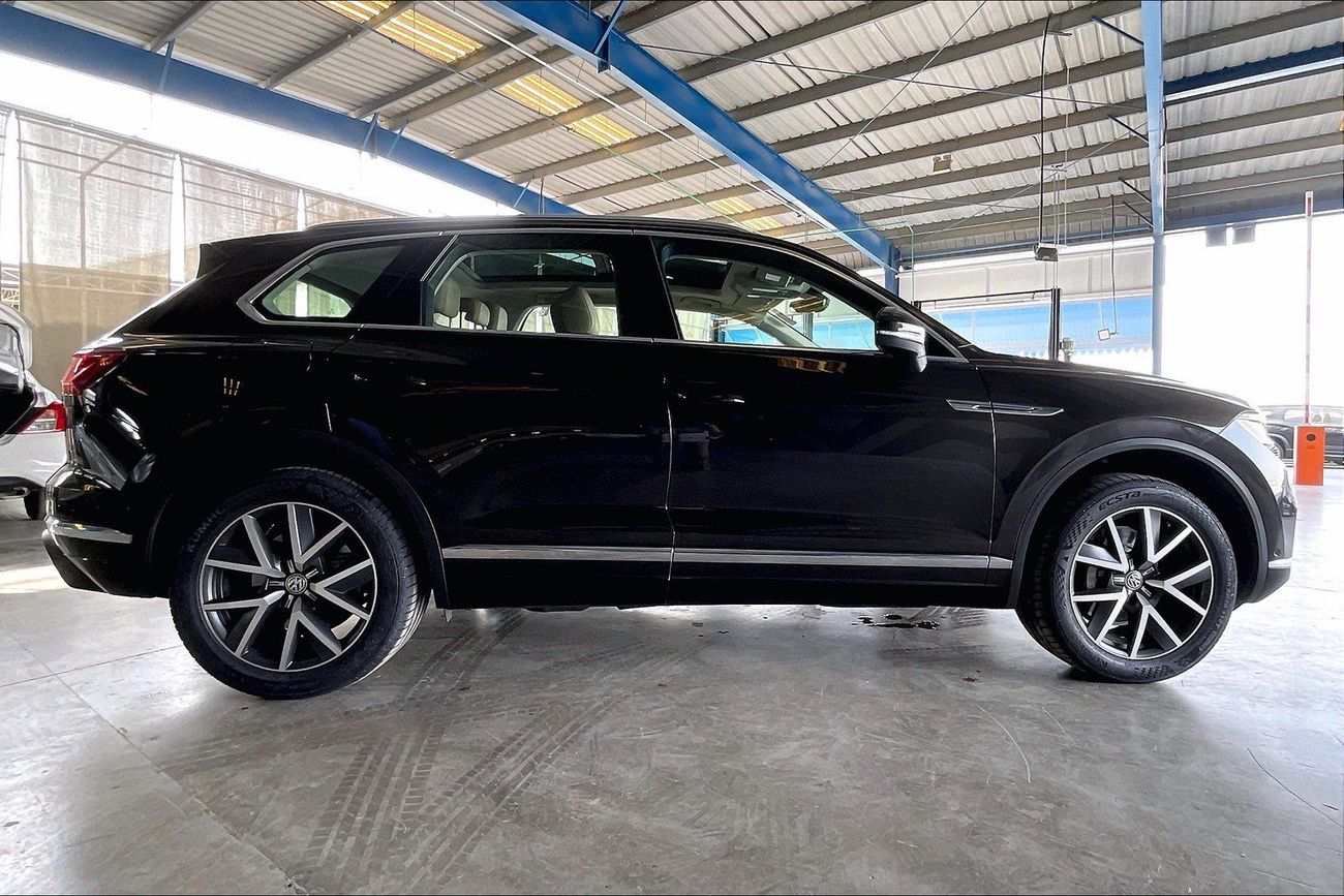 Volkswagen Touareg Highline | Guaranteed Warranty | 0 Down Payment