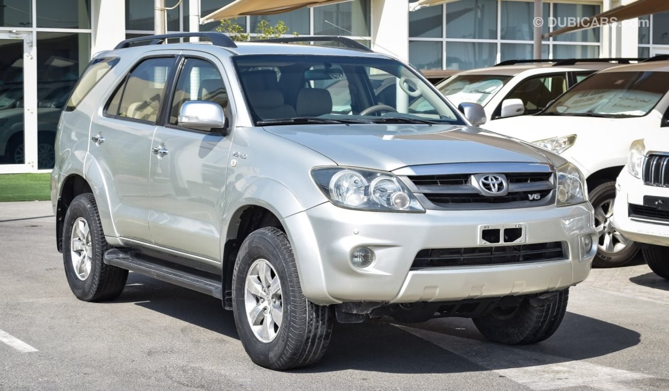 Toyota Fortuner SR5 4.0 V6