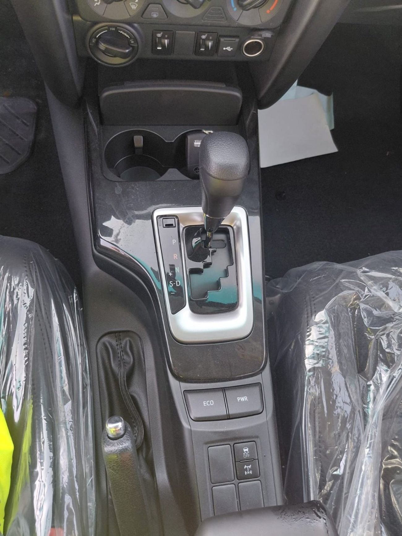 Toyota Fortuner EXR TOYOTA FORTUNER 2.4L DIESEL 4×4 AT 7seat 155HP