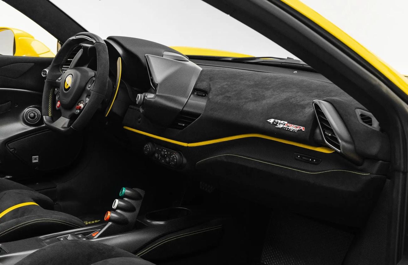 Ferrari 488 3.9L V8 Twin-Turbocharged Engine