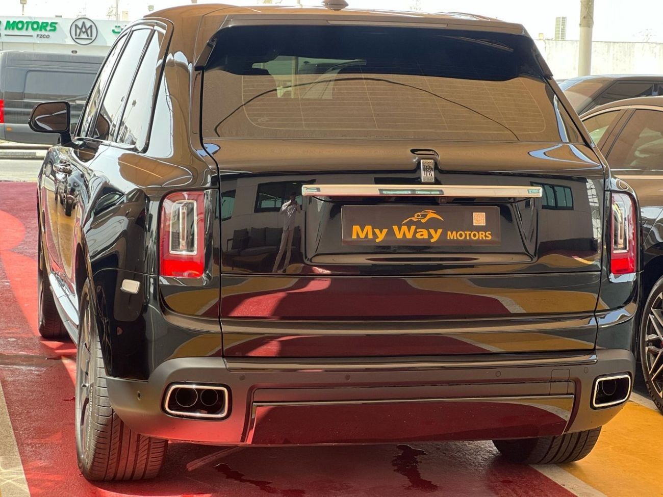 Rolls-Royce Cullinan ROLLS-ROYCE CULLINAN BLACK BADGE