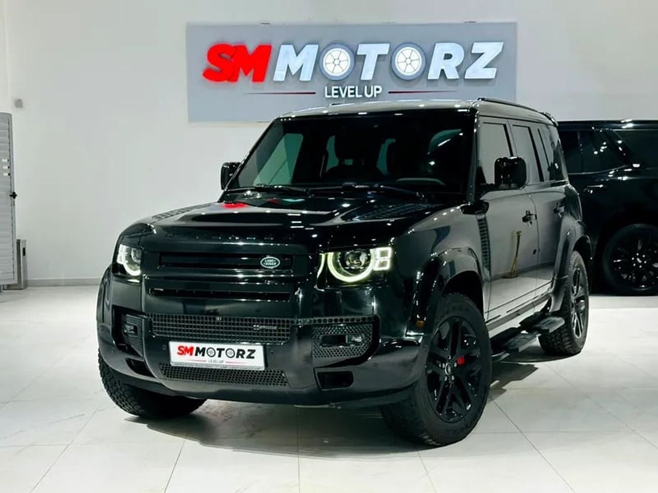 Land Rover Defender X DYNAMIC GCC SPECS UNDER AGENCY WARRANTY TILL ORIGINAL PAINT