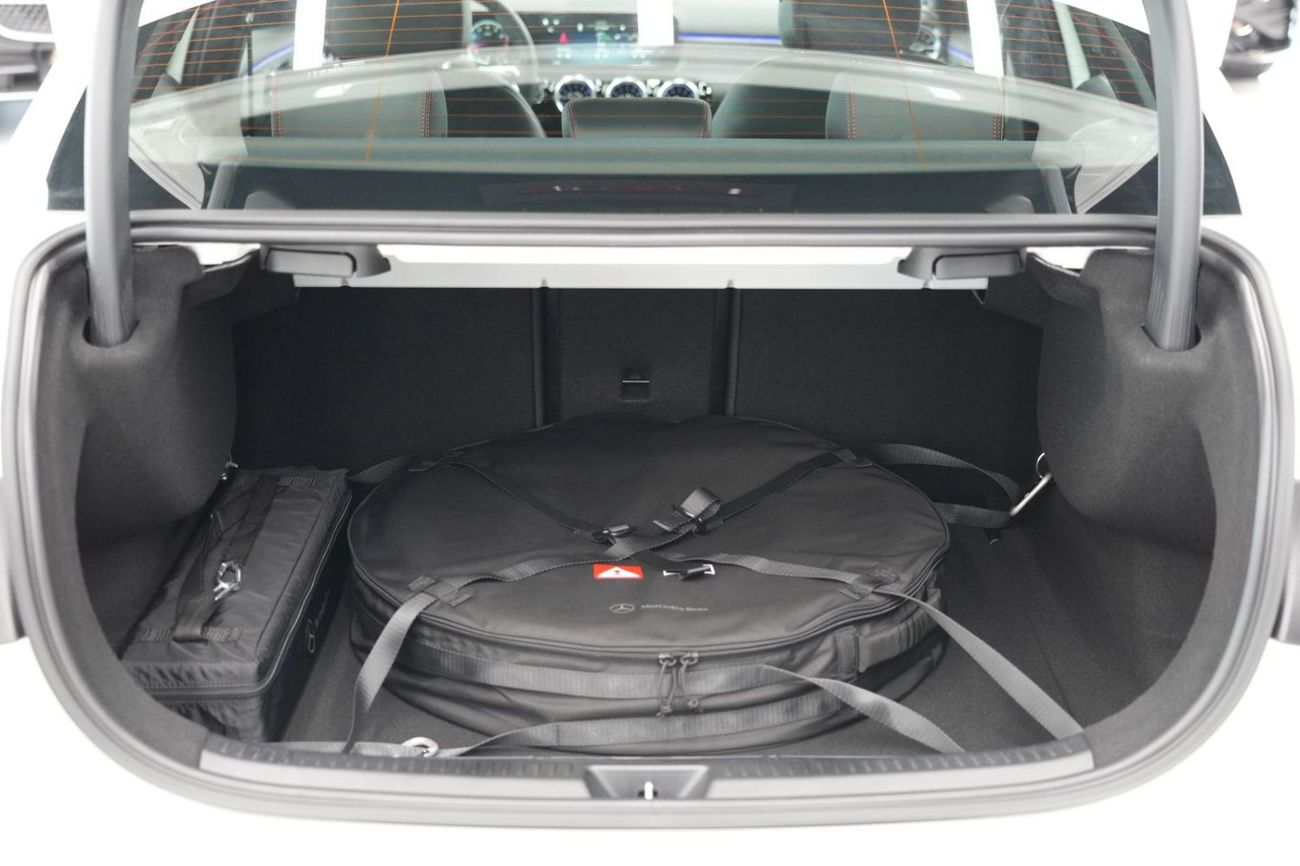 مرسيدس بنز A 200 Mercedes-Benz A 200 | 2026 GCC 0km | Agency Warranty | AMg Package