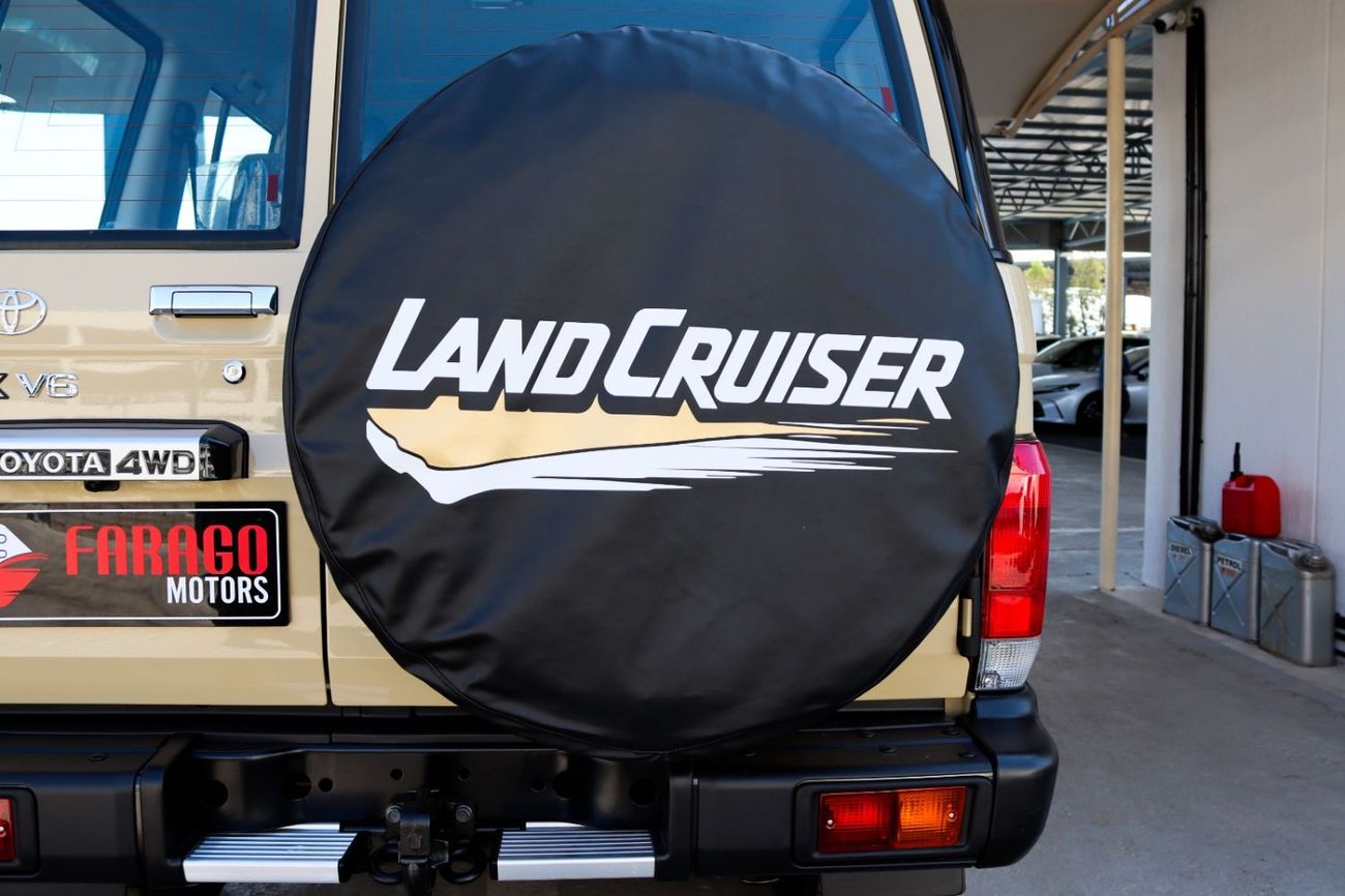 Toyota Land Cruiser GRJ 76 4.0 V6 M/T